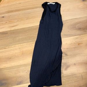 Form fitting midi dress black and grey stripes